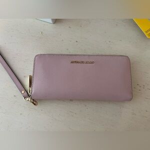 Michael Kors Leather Continental Wristlet - Zip up Wallet